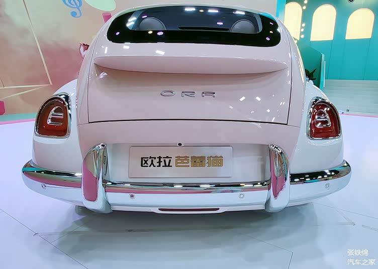 中国版的"甲壳虫",长城欧拉芭蕾猫实车亮相,外观很复古时尚