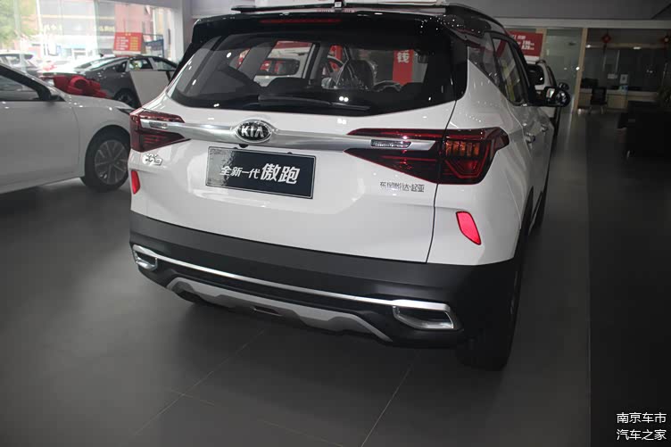 2021款起亚kx3傲跑到店,外观时尚大气,动力流畅,价格降了