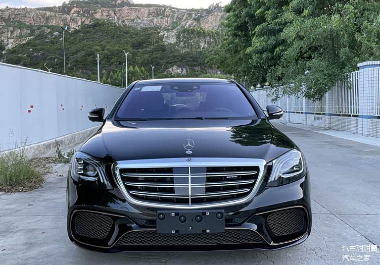 高贵典雅的奢华气质开着很有排面奔驰amgs65l典藏版实车