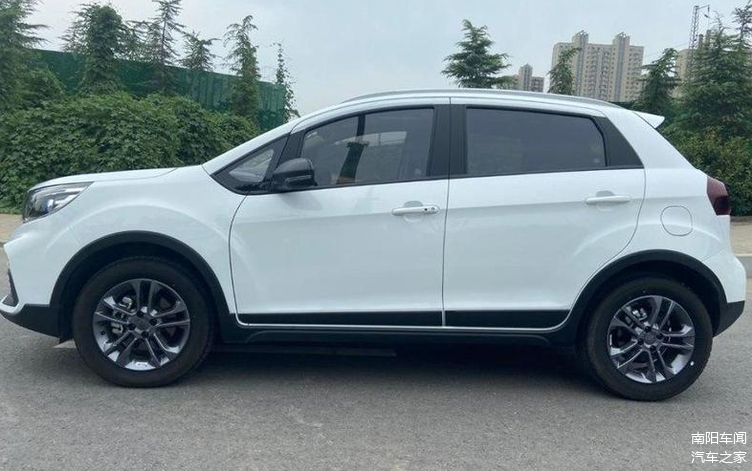 这个价位怎样2020款吉利远景x3让利高达06万裸车价499万起