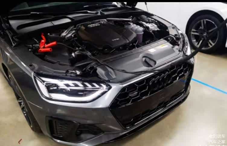 2021款奥迪a4l进享人生版实拍内饰精致黑色涂装更加大气