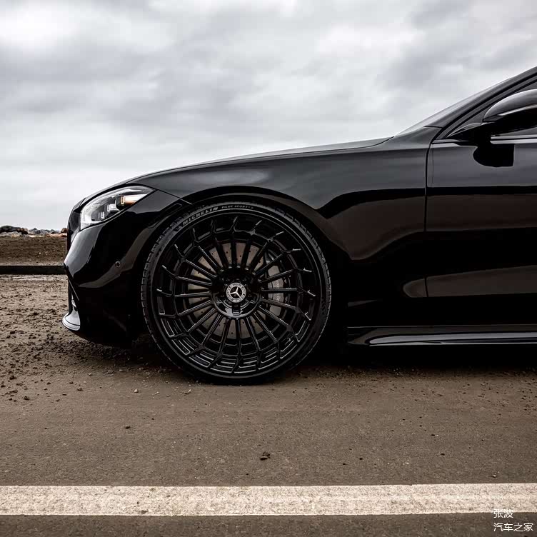 全新奔驰s级实车黑武士版本太帅了豪华又运动