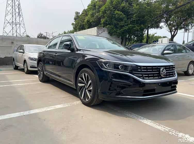 b级车里的"人气王",新款大众帕萨特现身,能掀起多大的风浪?