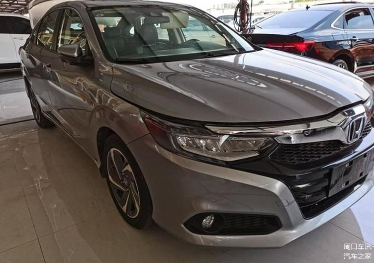 跌至7.98万起,2020款本田凌派实车亮相,比日产轩逸大
