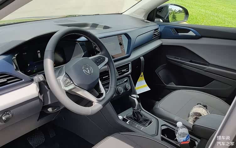 外观进步比较大全新大众taos实车内饰还要再加油