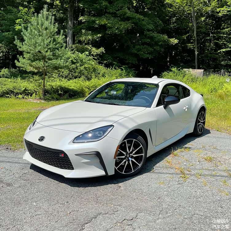 曾经的大神再次回归全新丰田gr86实车双排双门跑车