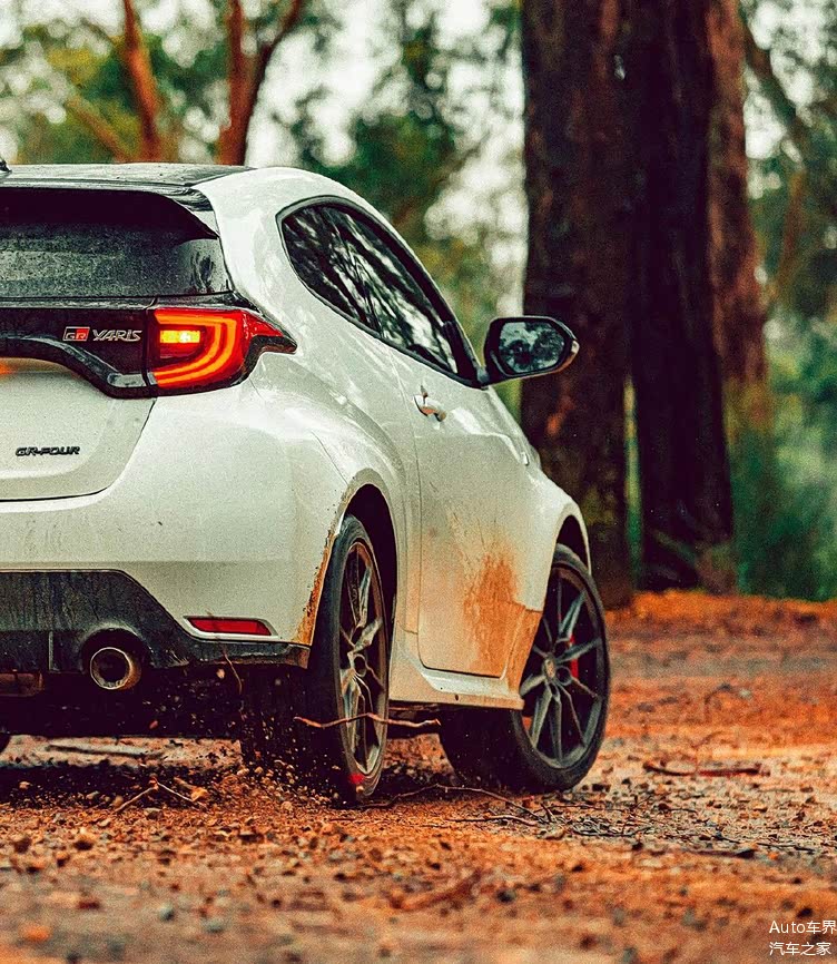 暴躁拉力小赛车丰田gr雅力士气场很足