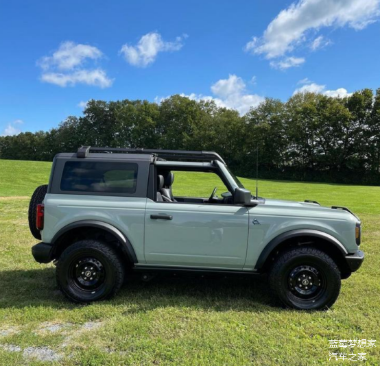 全新福特bronco三门版海外实车浓浓越野气息时尚敞篷设计