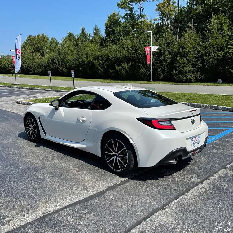 商务人士的执着全新丰田gr86实车双排双门跑车