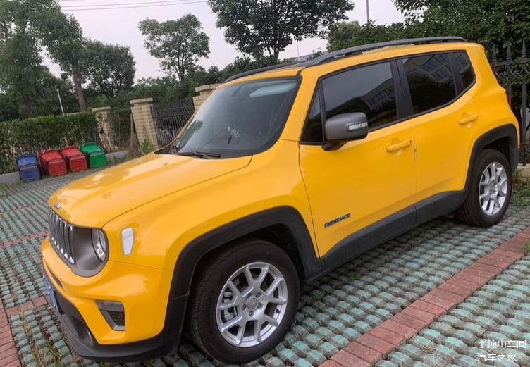 操控感它都有,2021款jeep自由侠让利0.8万销售,裸车价14.