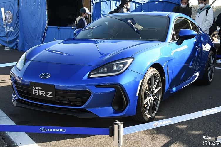 运动感轿跑的平民跑车全新斯巴鲁brz实车