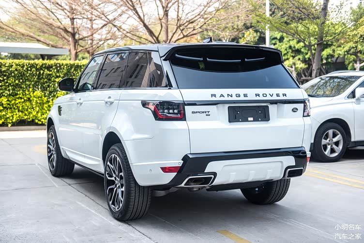 厦门路虎揽胜运动版2021款30l6耀黑版实车美拍