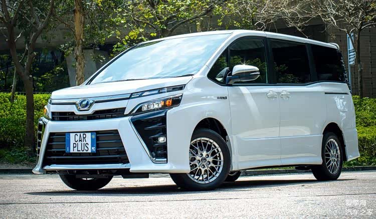 便宜实惠又一选择丰田小号埃尔法实拍图曝光