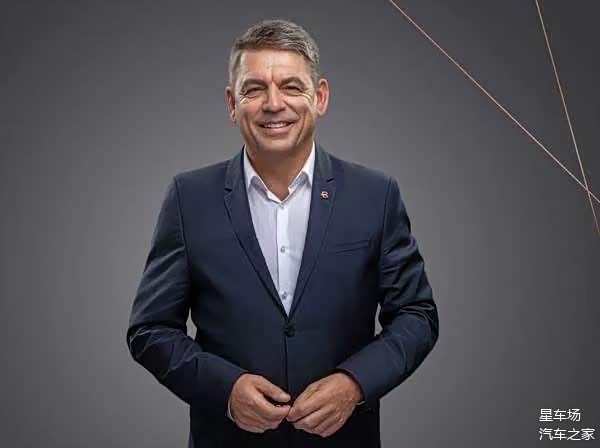 负责全部中国区业务陈雪峰履新ff中国区ceo