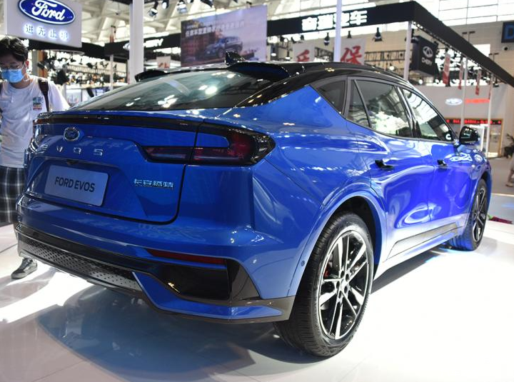 2021天津车展动力强劲长安福特evos车展亮相