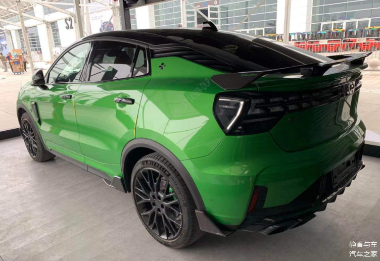 高级感让人欲罢不能领克05实车曝光绿色涂装更抢眼