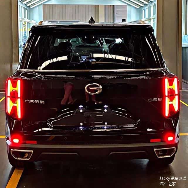 全新广汽传祺gs8黑武士这样的国产车你心动了吗