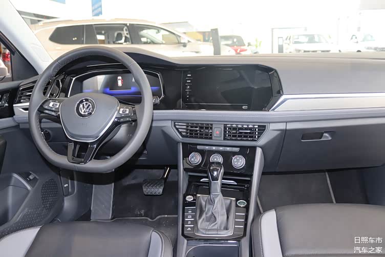 空间设计高于同级车省油更实惠到店实拍2021款大众速腾