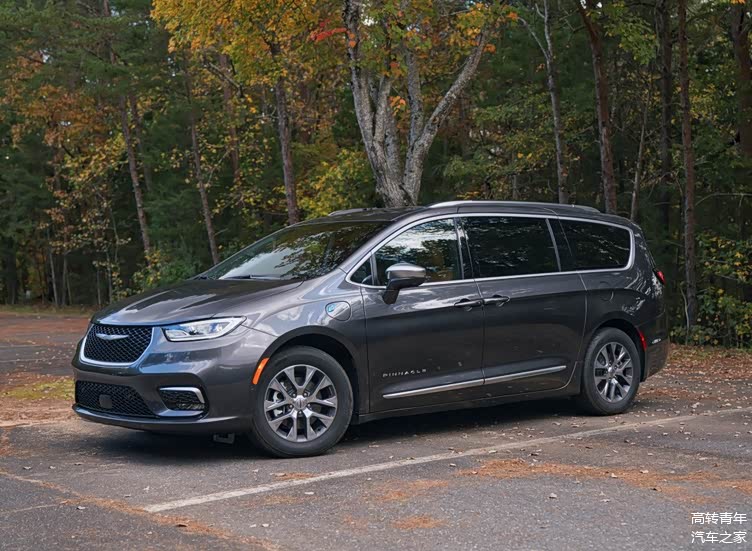 克莱斯勒大捷龙实车北美mpv明星车型