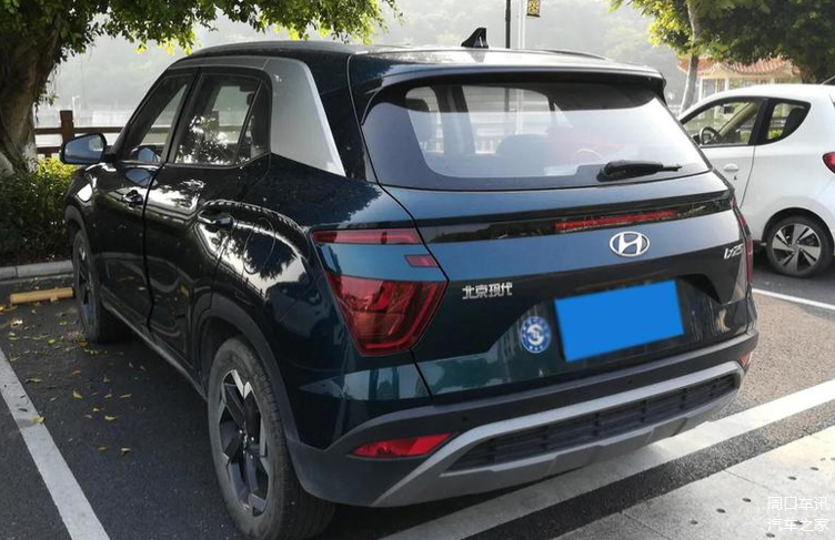 款式不多售价合理,2020款现代ix25让利1.4万,裸车价9.