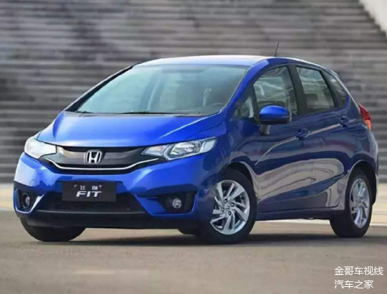 盘点4款省油的家用车,全部都是日系车,加满油能跑一千公里