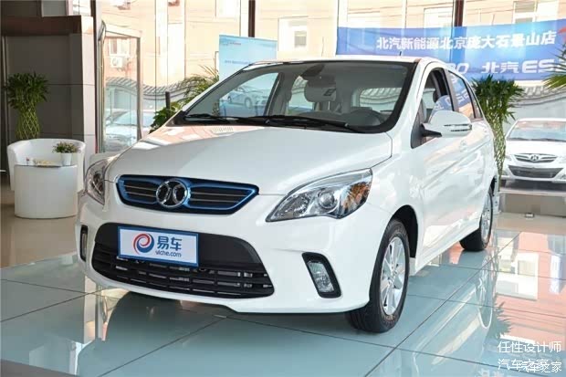 樊先生的一个亲戚正好刚买了辆北汽e200,所以建议樊先生也买这车.