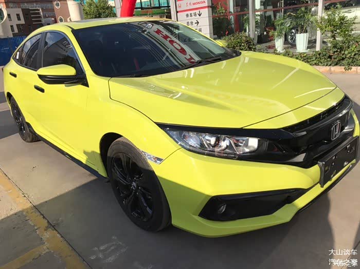 闪烈黄车色更具运动感到店实拍本田思域燃动版
