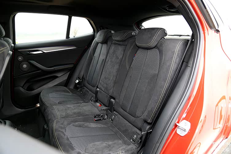 在您试驾前郑重提醒您有一条来自宝马x2的真香警告