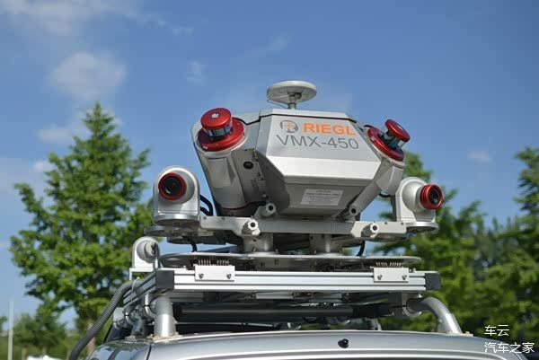 高德高精度地图采集车:成本近千万