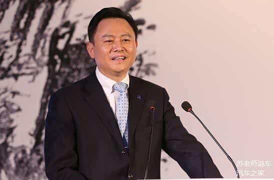 年12月13日,一汽汽车公司薪酬管理科主任林雪松深夜下班回家后不久