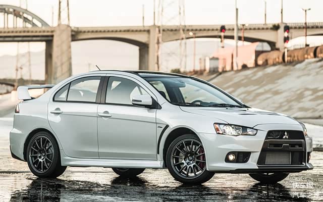 斯巴鲁ej207翼豹与evo的2.