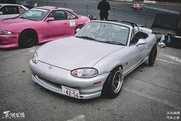 在日本的富士赛道,有群烂仔却在其乐融融的甩屁股_车家号_发现车生活