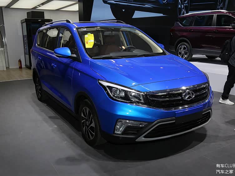 长安欧尚a800新增车型上市 配备国六发动机 起售价6.39万元