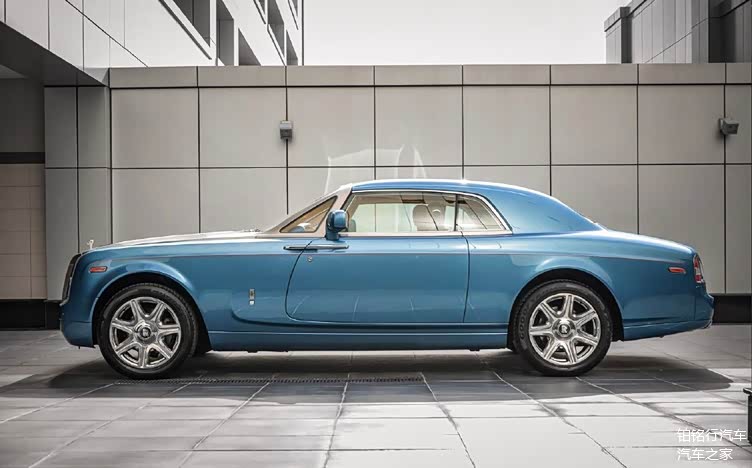劳斯莱斯幻影coupe独一无二海军上将蓝涂装