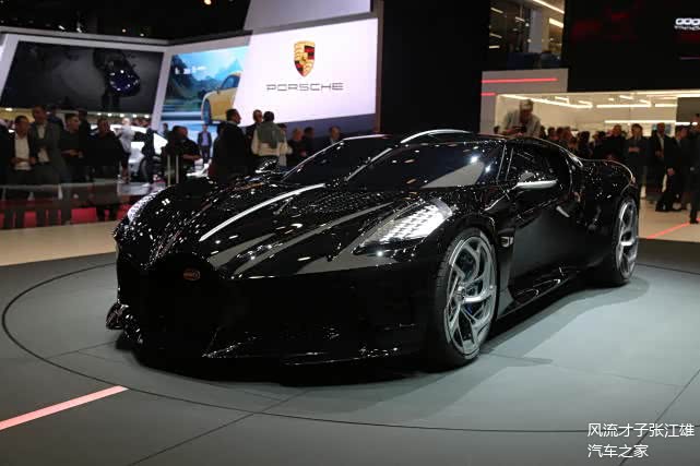 足球巨星c罗买走史上最昂贵汽车布加迪lavoiturenoire超跑