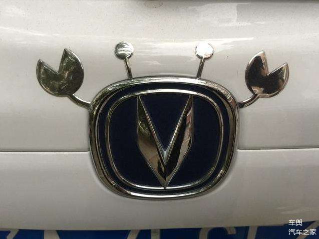 车友的恶搞车标彰显个性,网友看完笑到肚子疼 - 别克恶搞车标 - 实验