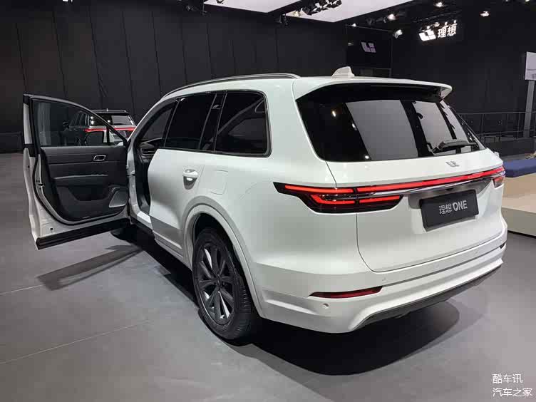 将在2019上海车展首发理想one白色版车型实车抢先看
