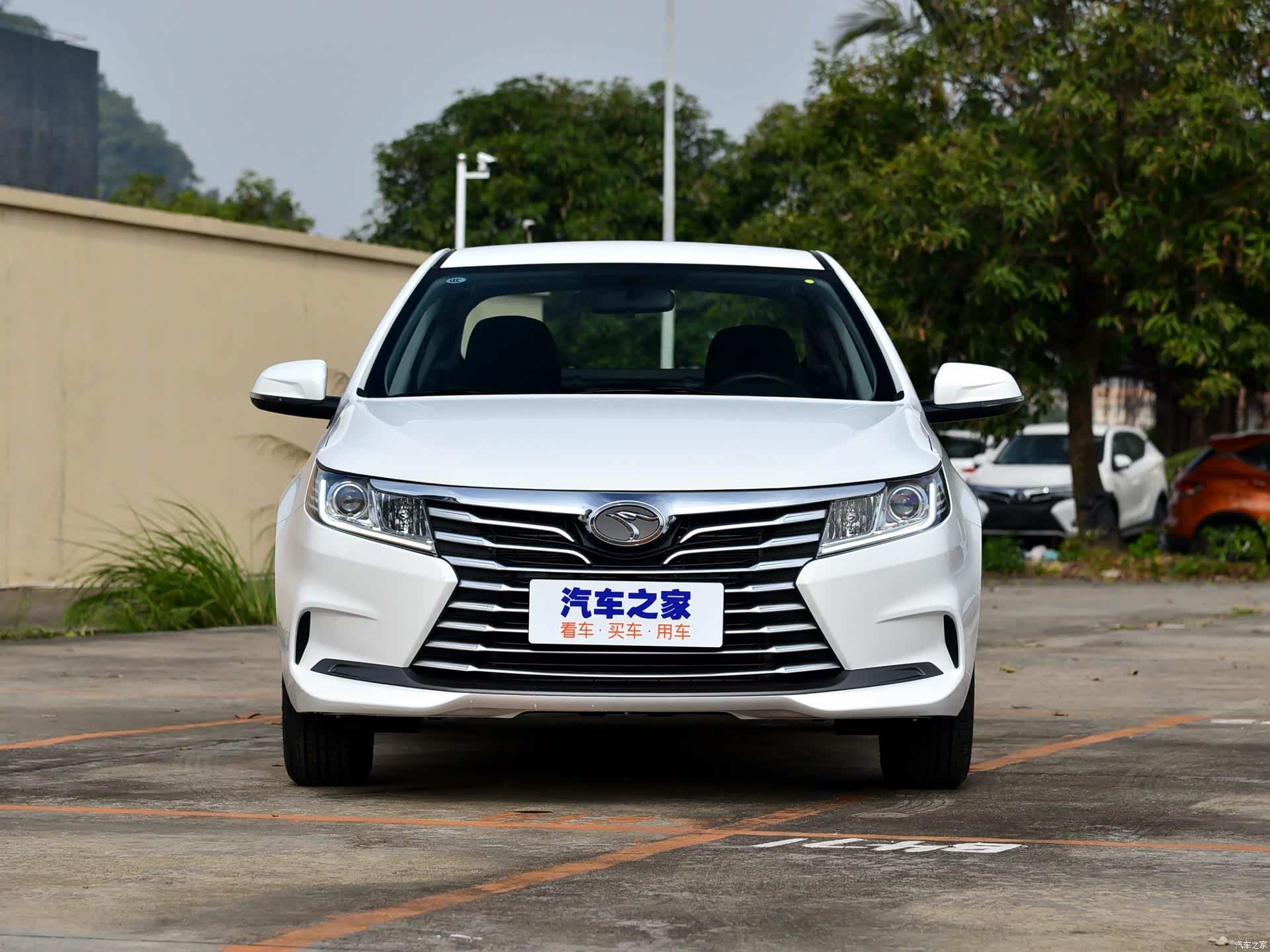 东南a5翼舞新款车型上市