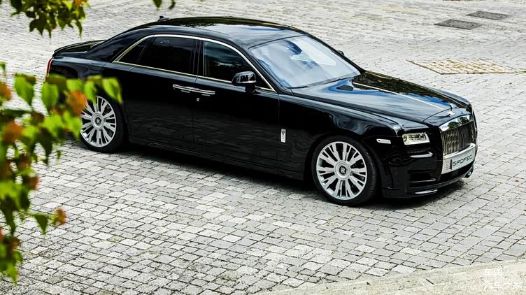 国产劳斯莱斯不只有l5,长安这辆轿车身长7米,价格不到百万