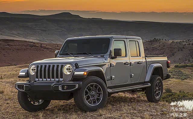 第一批全新jeep角斗士正式下线四门双排的牧马人皮卡版