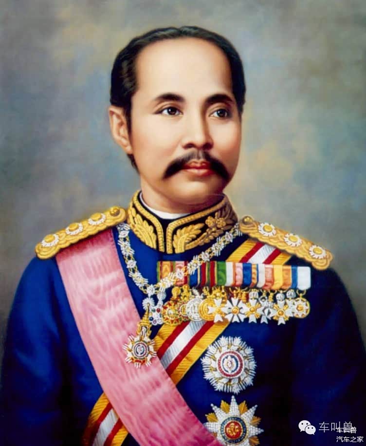 一个国王喜欢玩车,那他会用什么样姿势