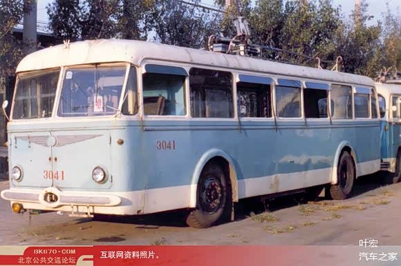 30年前北京公交中的斯柯达8tr无轨电车