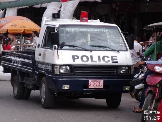 柬埔寨:輕卡,麵包車阿塞拜疆警方的寶馬警車阿塞拜疆:寶馬轎車阿富汗